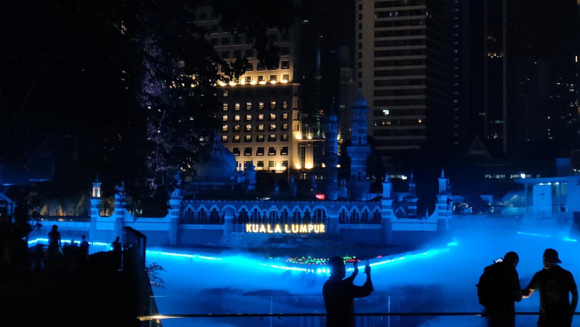 Sky Klcc By Birdy